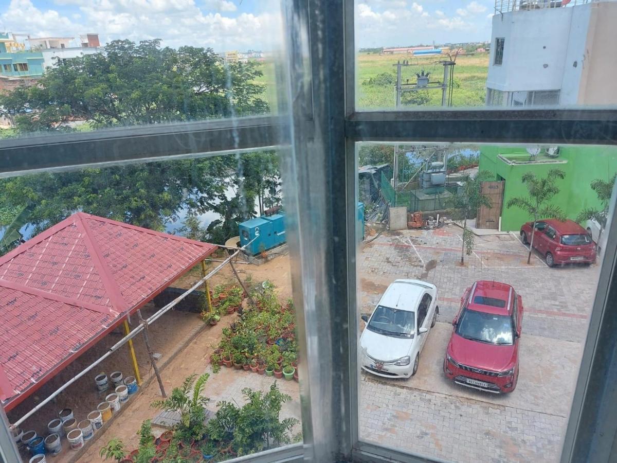 Om Leisure Hotel - BBSR Bhubaneswar Exterior foto